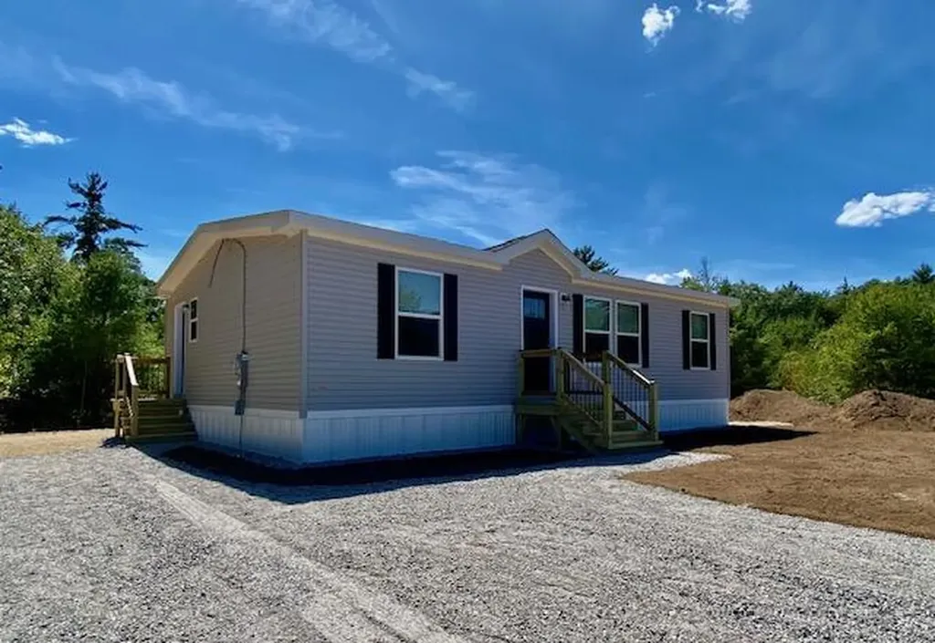 11 Bradley Road Porter ME 04068