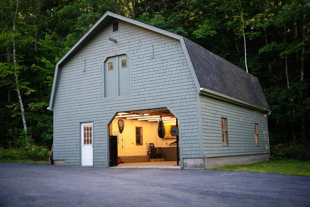 73 Papermill Road Hampden ME 04444