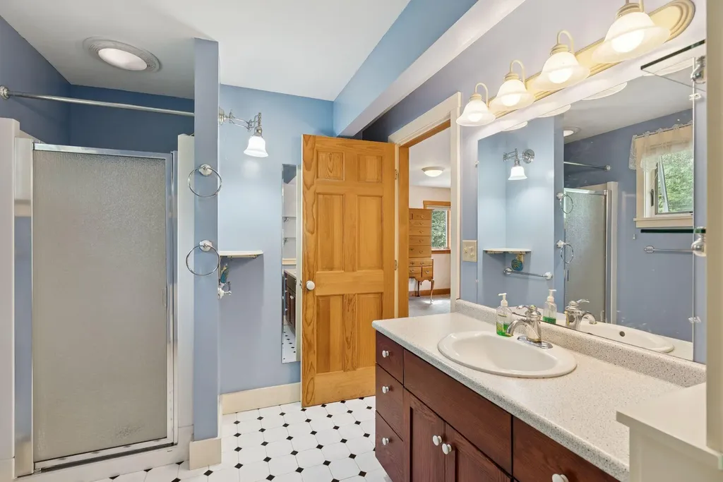 50 Cortland Drive Minot ME 04258