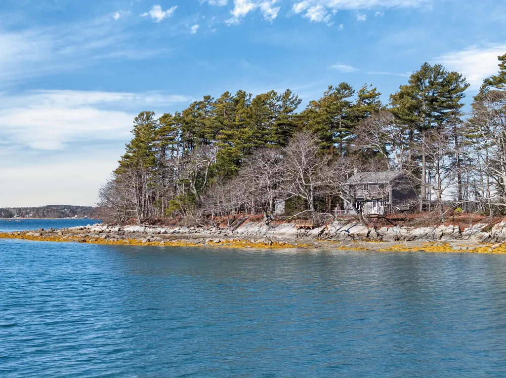 71 Merganser Way Freeport ME 04032