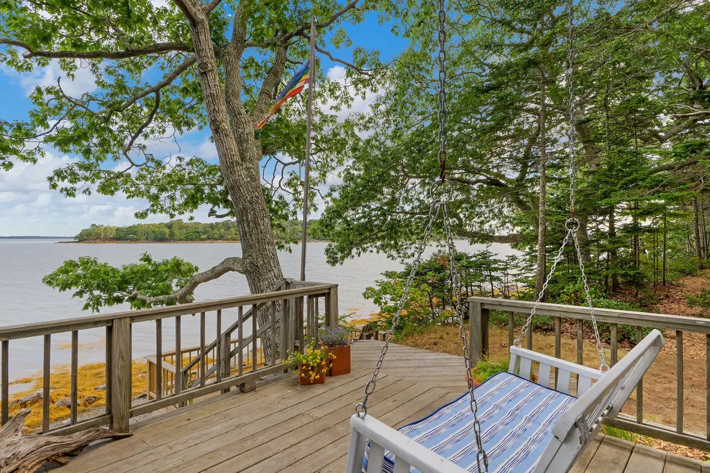 71 Merganser Way Freeport ME 04032