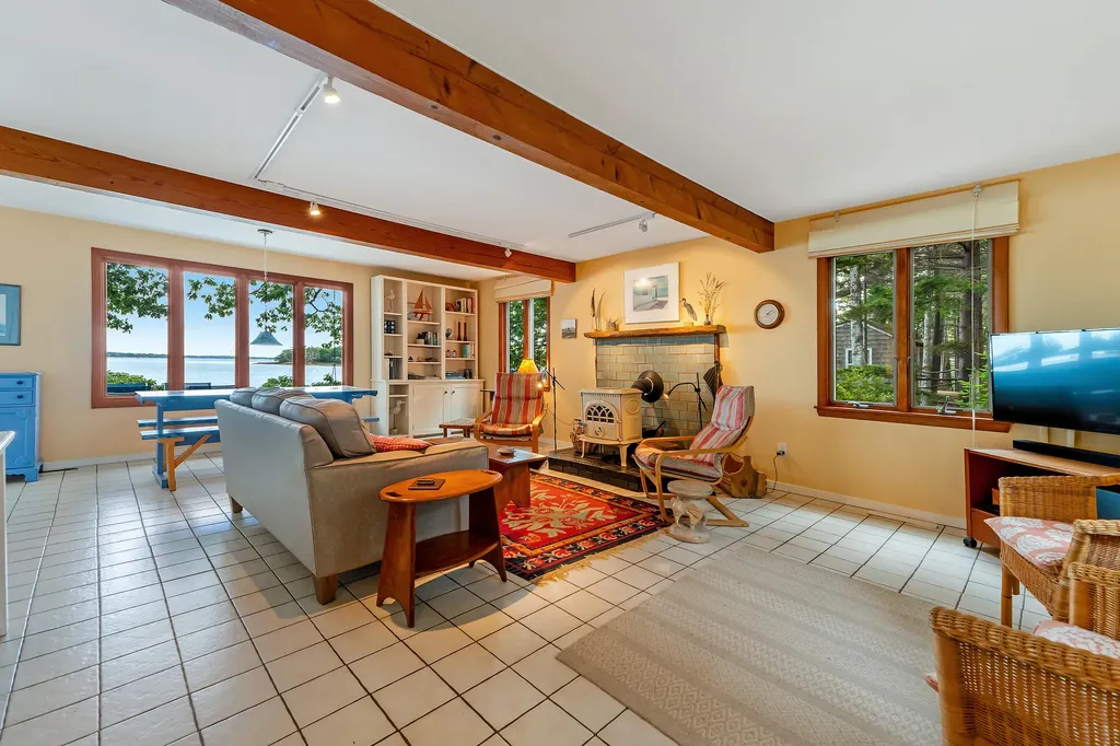 71 Merganser Way Freeport ME 04032