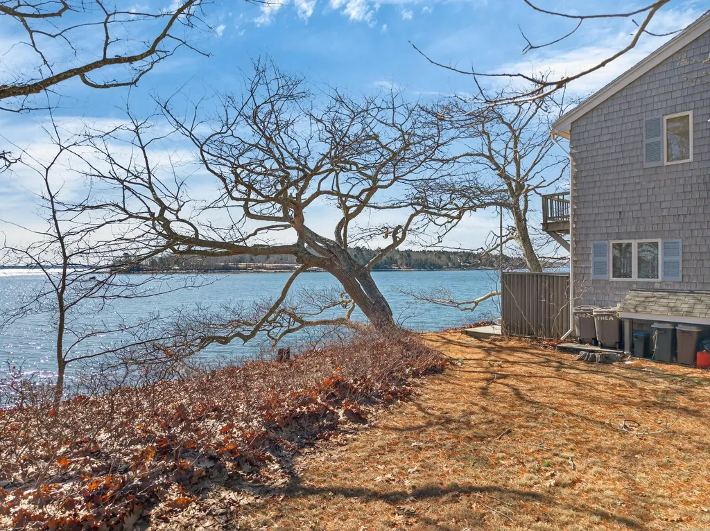 71 Merganser Way Freeport ME 04032