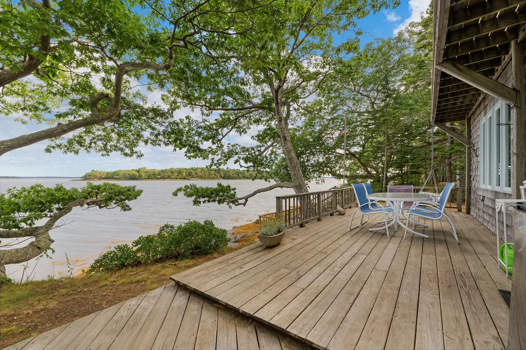 71 Merganser Way Freeport ME 04032