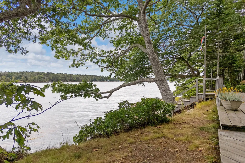 71 Merganser Way Freeport ME 04032