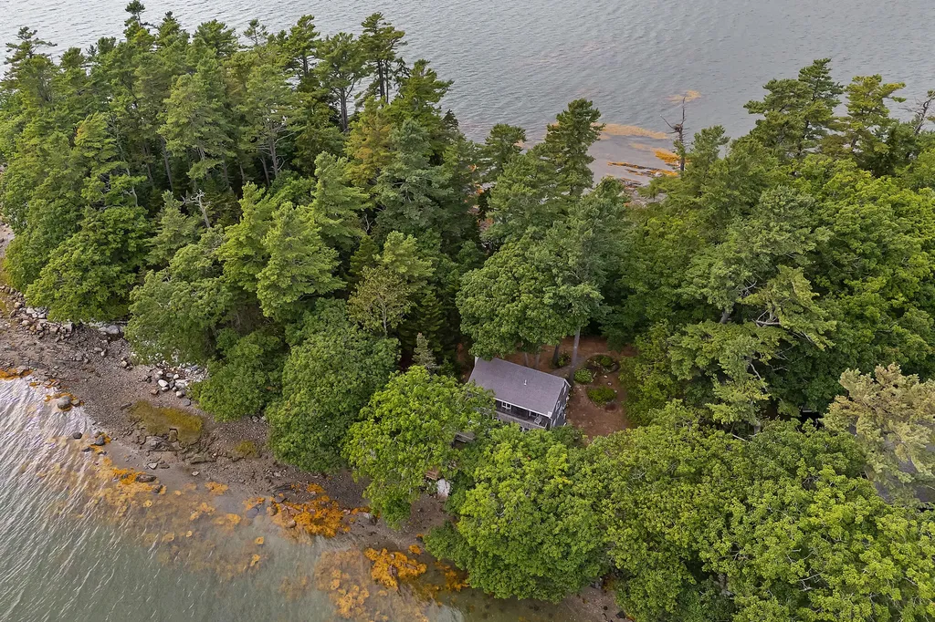 71 Merganser Way Freeport ME 04032
