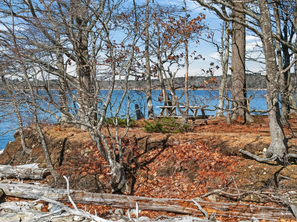 71 Merganser Way Freeport ME 04032