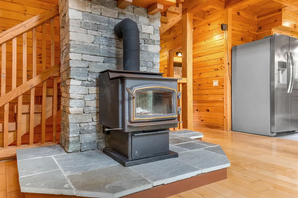 66 Edward Drive Woolwich ME 04579