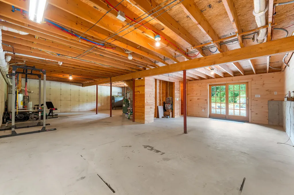 66 Edward Drive Woolwich ME 04579