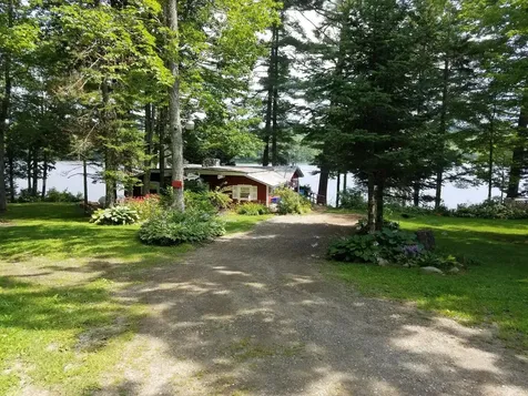 34 N 3rd Avenue Lincolnville ME 04849
