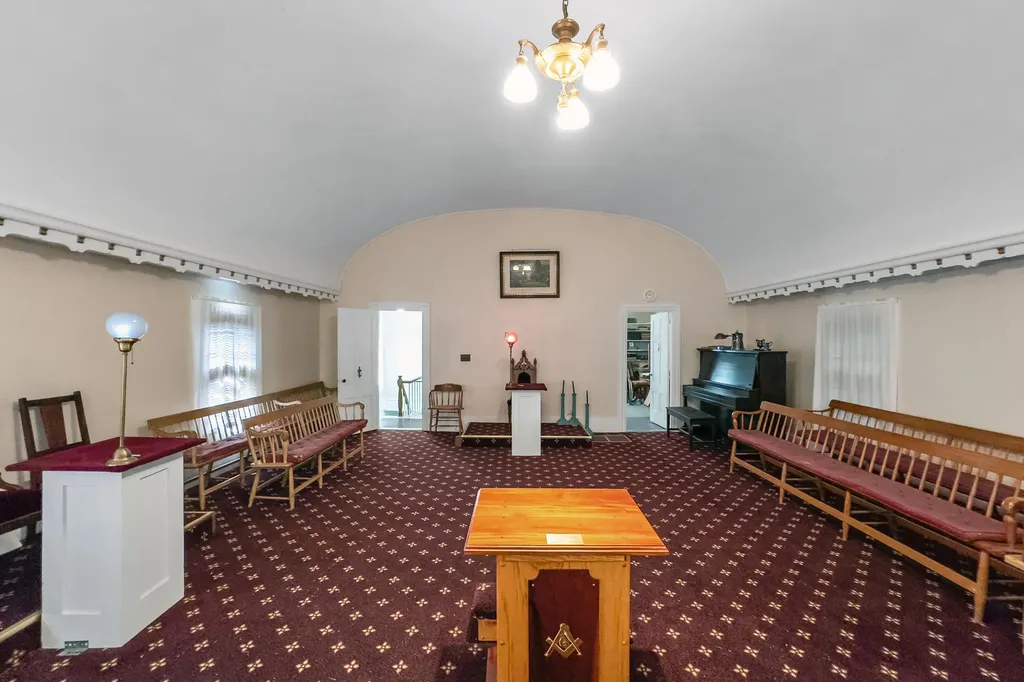 8 Howe Point Road Lincolnville ME 04849