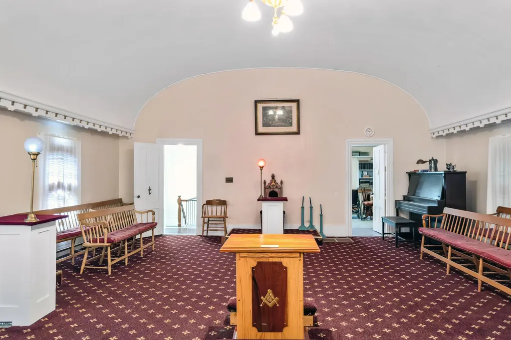 8 Howe Point Road Lincolnville ME 04849