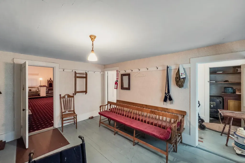 8 Howe Point Road Lincolnville ME 04849