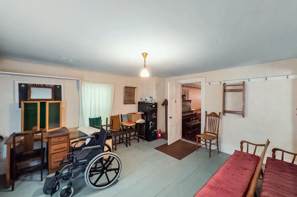 8 Howe Point Road Lincolnville ME 04849
