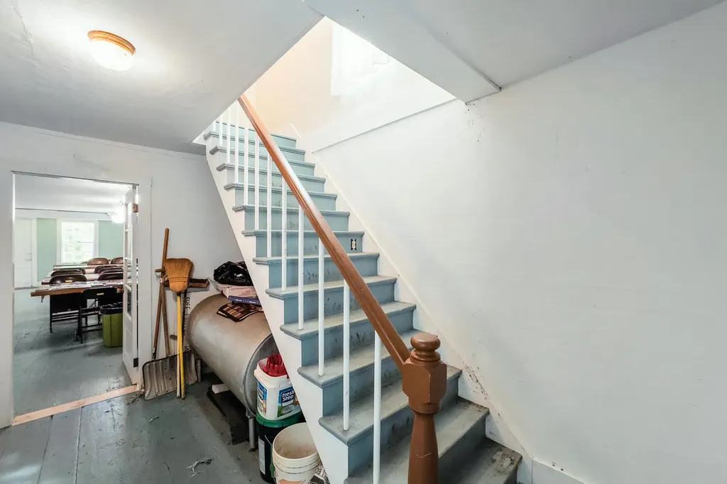 8 Howe Point Road Lincolnville ME 04849