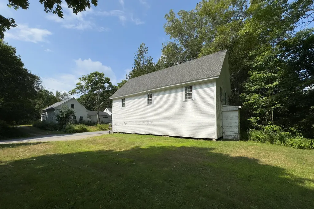 8 Howe Point Road Lincolnville ME 04849