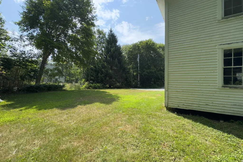 8 Howe Point Road Lincolnville ME 04849