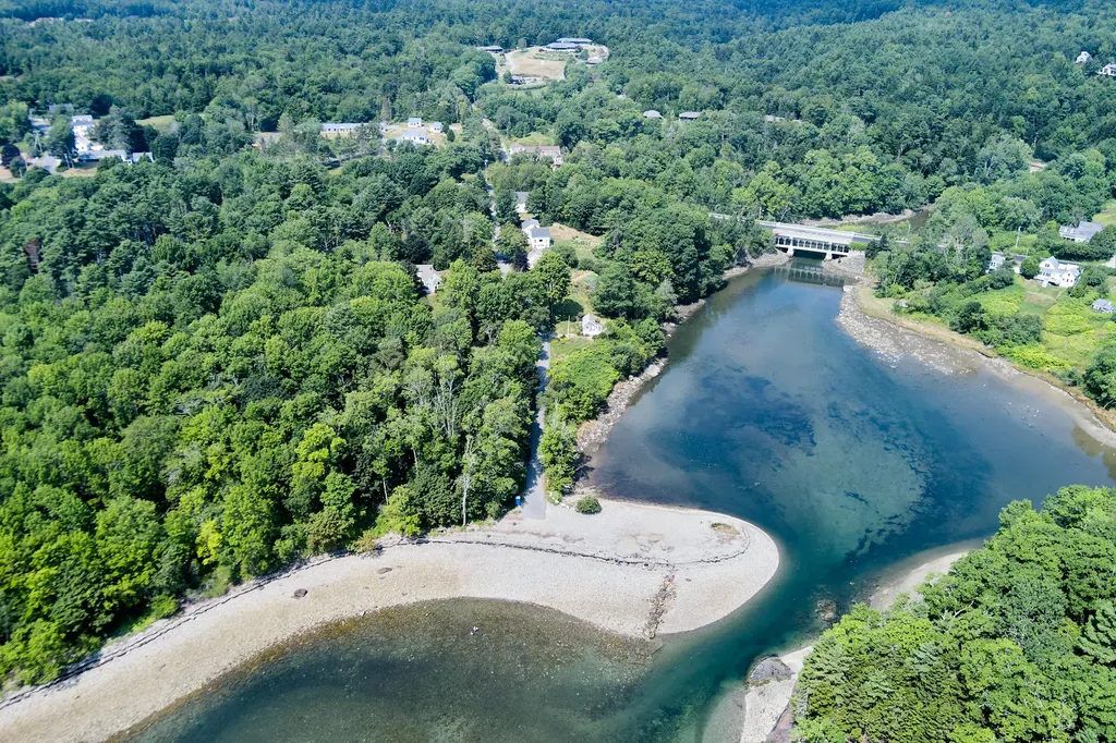 8 Howe Point Road Lincolnville ME 04849