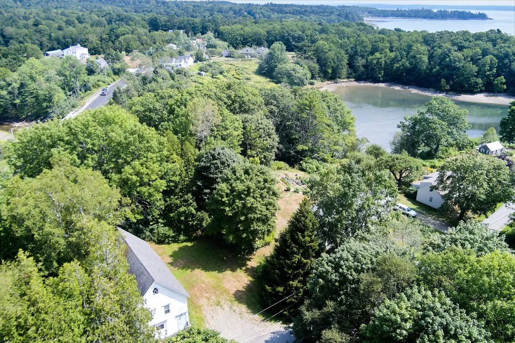 8 Howe Point Road Lincolnville ME 04849