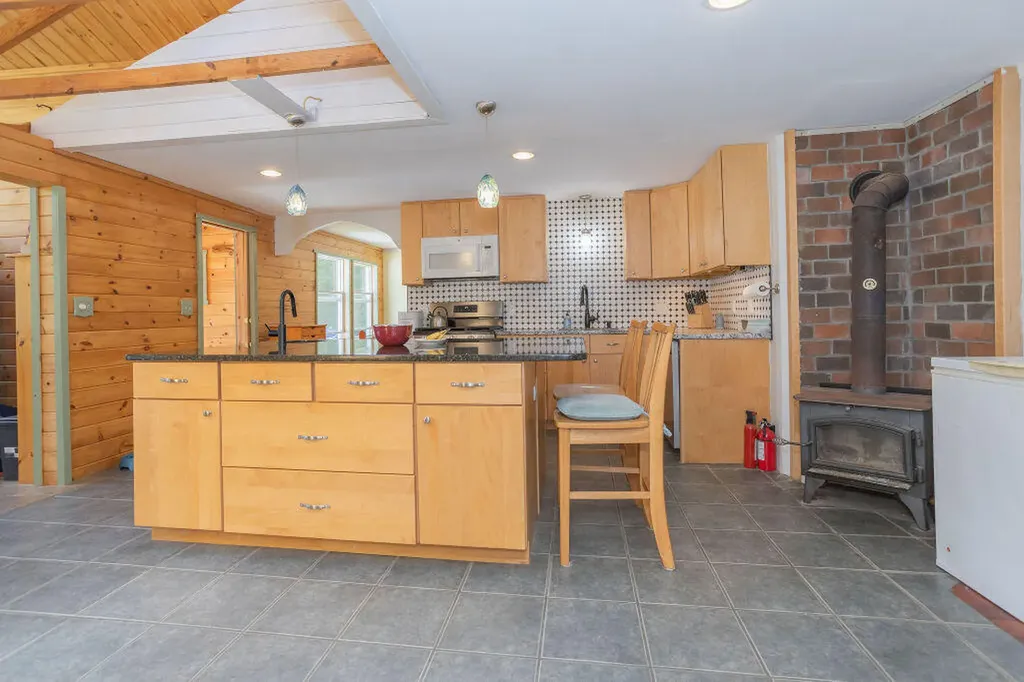 751 Holley Road Farmington ME 04938