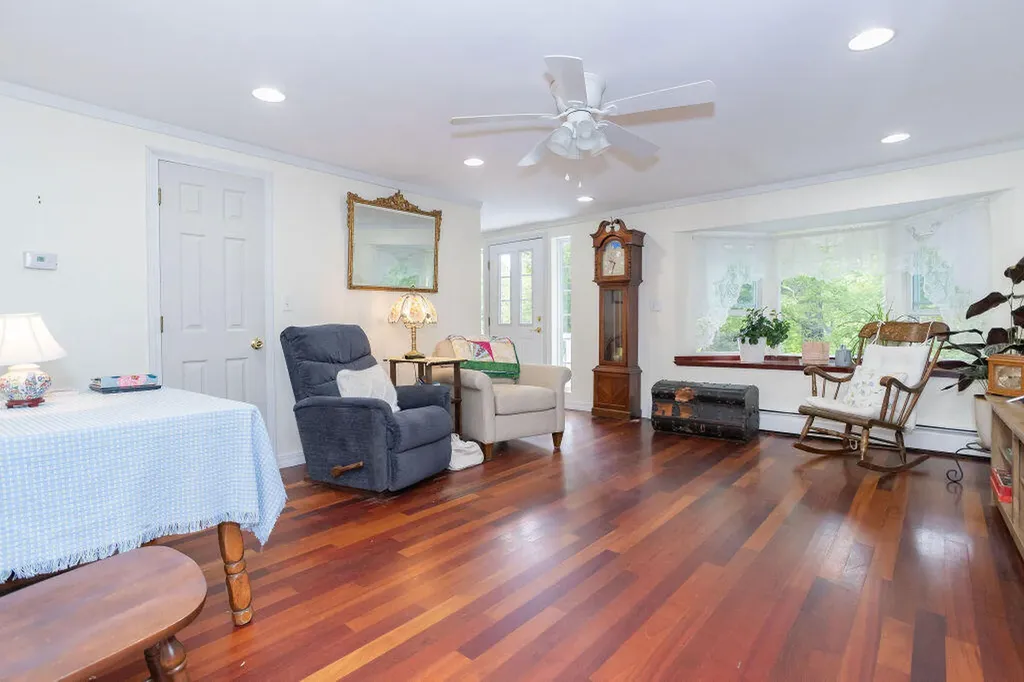 751 Holley Road Farmington ME 04938
