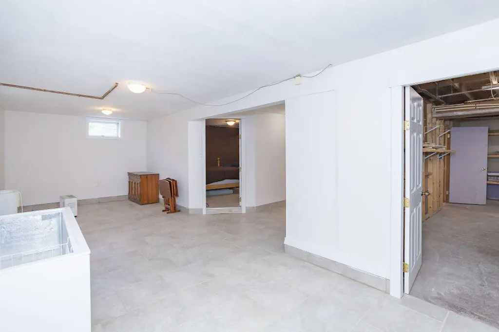 751 Holley Road Farmington ME 04938