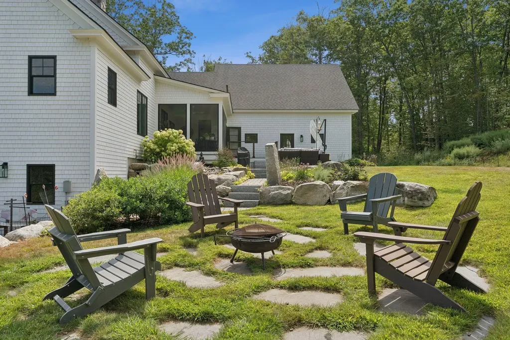 61 Village View Lane North Yarmouth ME 04097