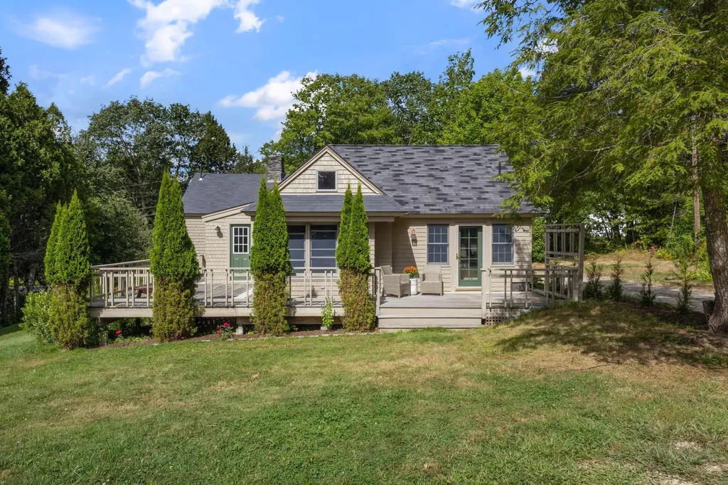 61 Durham Road Brunswick ME 04011