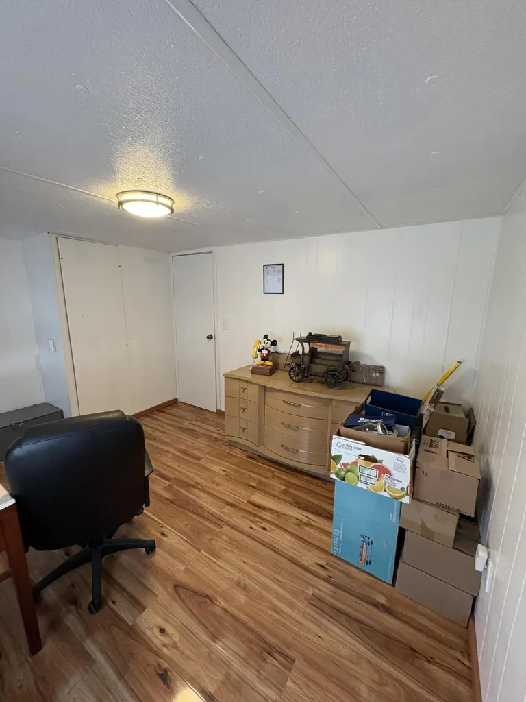 221 Kelley Mobile Home Park Millinocket ME 04462