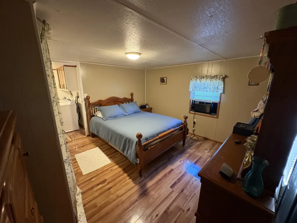 221 Kelley Mobile Home Park Millinocket ME 04462