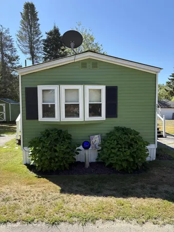 221 Kelley Mobile Home Park Millinocket ME 04462