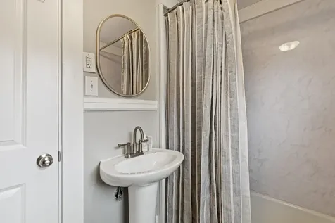 489 Woodford Street Portland ME 04103