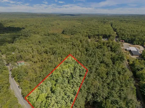 91 Bennett Road New Gloucester ME 04260