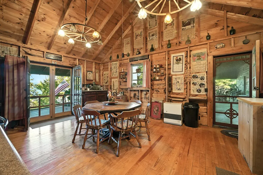 21 Delisle Lane Rome ME 04963