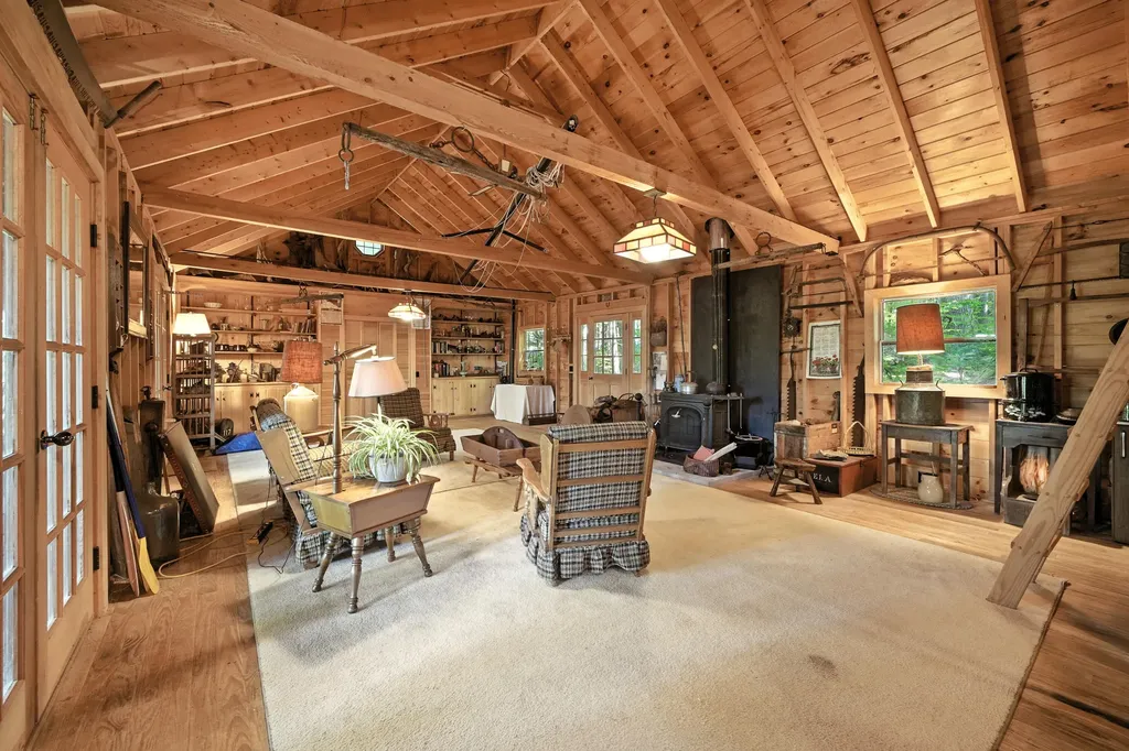 21 Delisle Lane Rome ME 04963