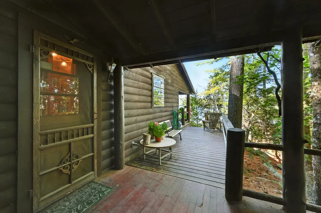 21 Delisle Lane Rome ME 04963