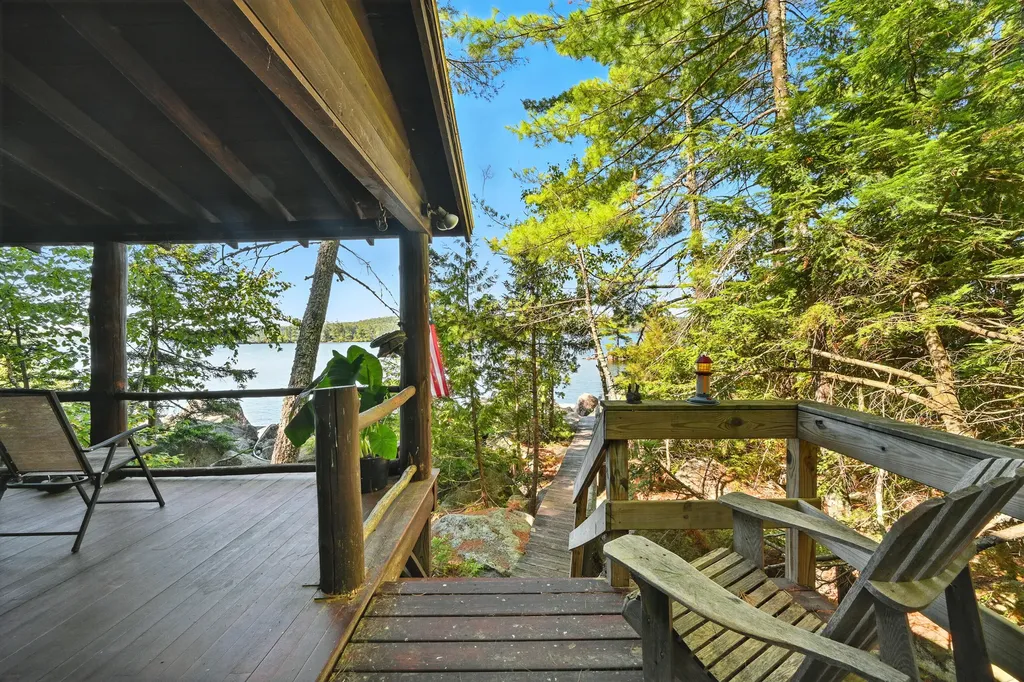 21 Delisle Lane Rome ME 04963