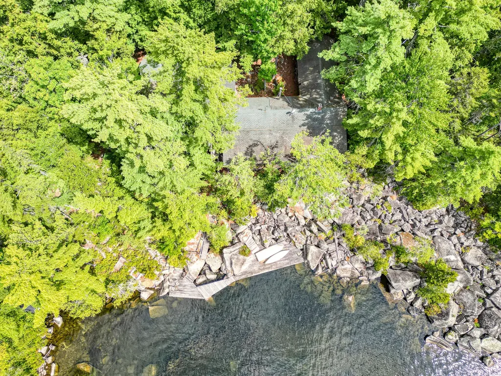 21 Delisle Lane Rome ME 04963