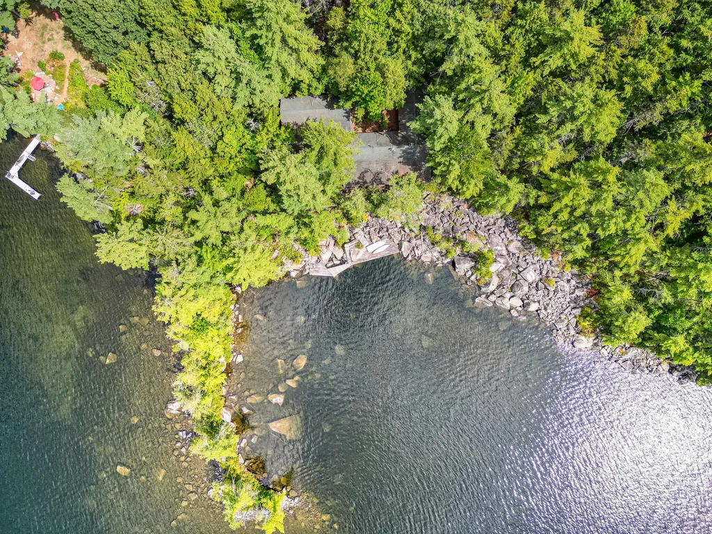 21 Delisle Lane Rome ME 04963