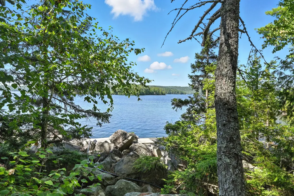 21 Delisle Lane Rome ME 04963