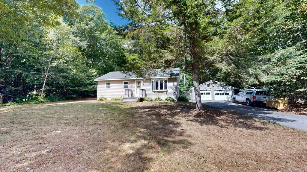 21 Pamela Drive Winthrop ME 04364