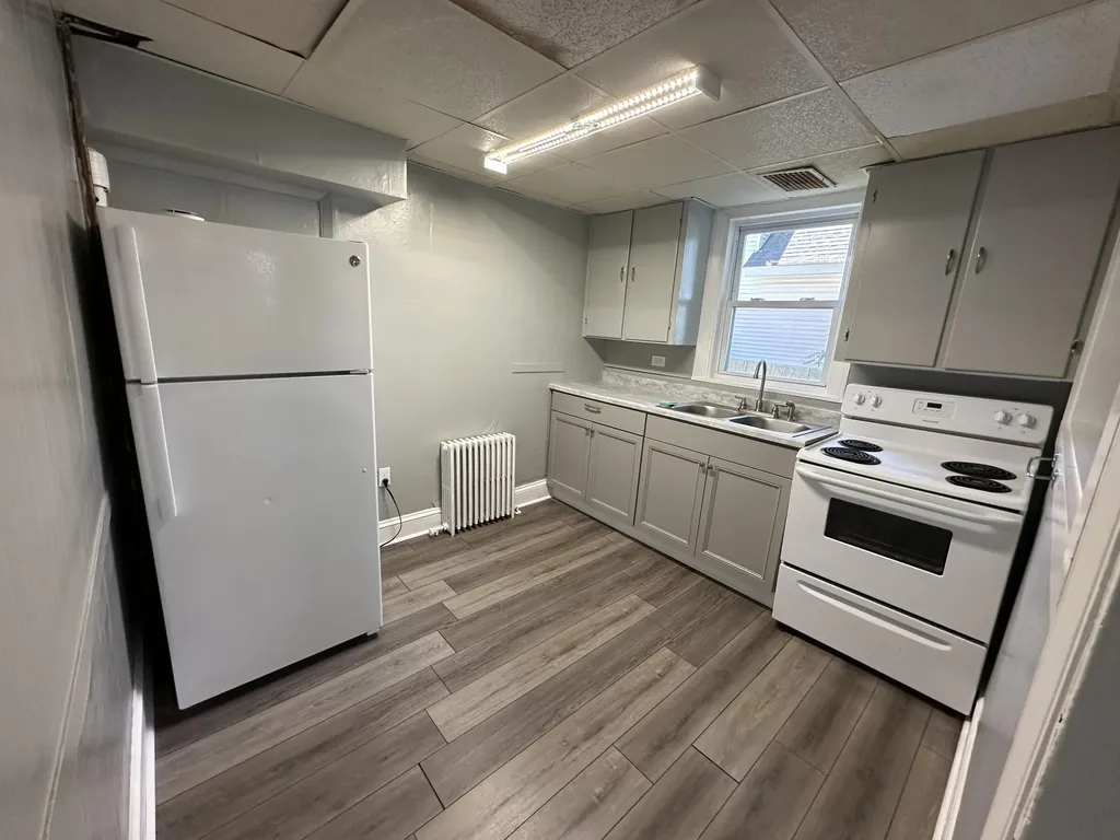 17-19 Prentiss Bangor ME 04401