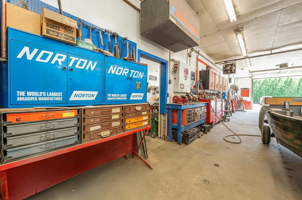 170 Wilton Road Farmington ME 04938
