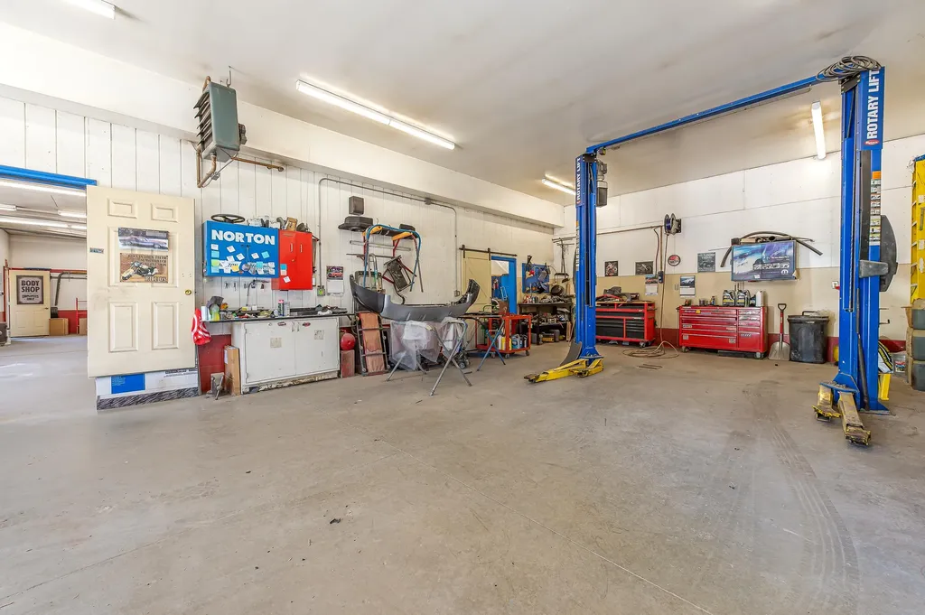170 Wilton Road Farmington ME 04938