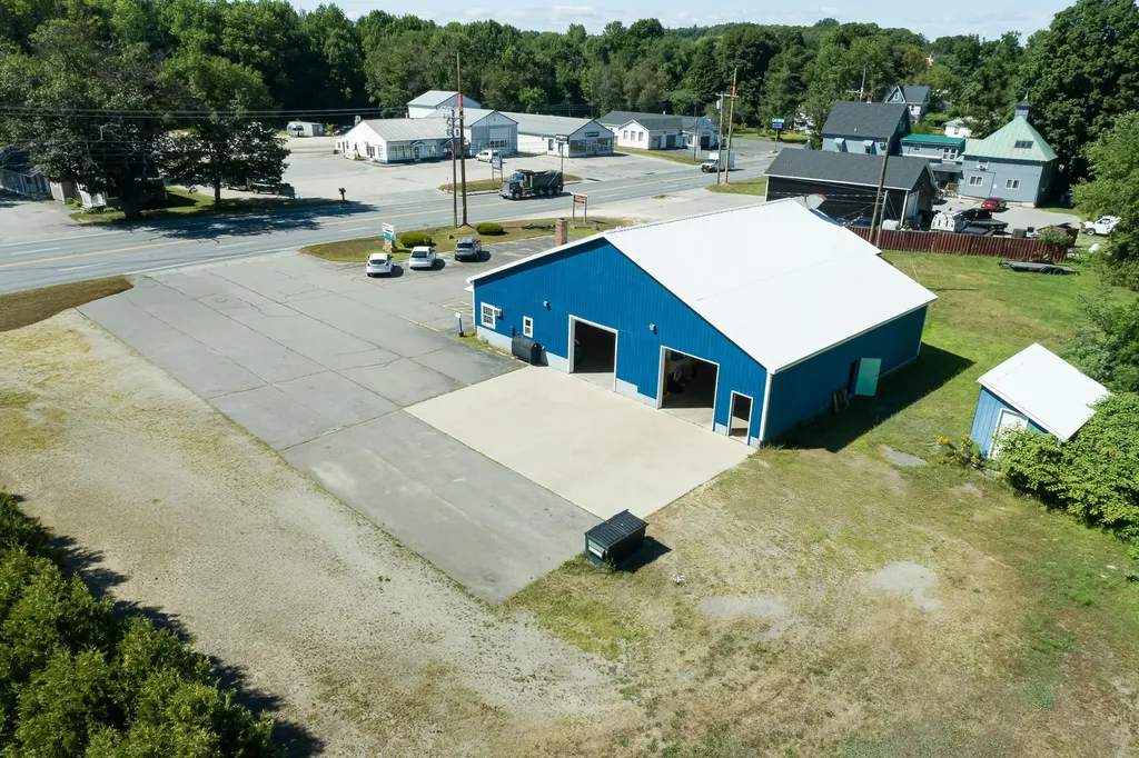 170 Wilton Road Farmington ME 04938
