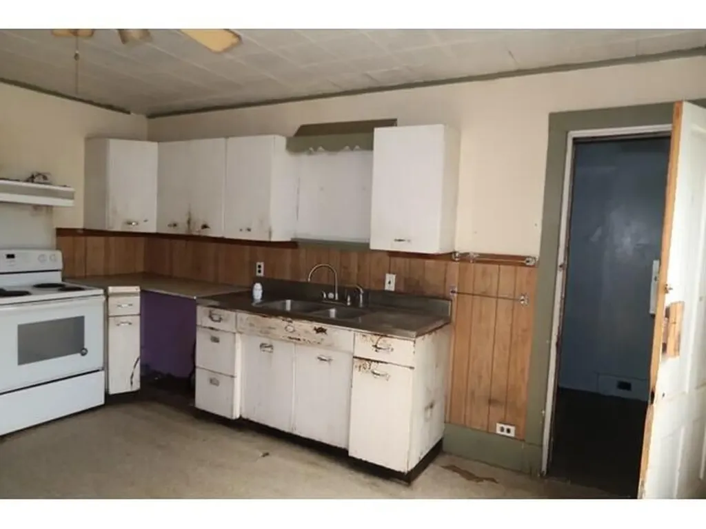 289 Main Street Canaan ME 04924