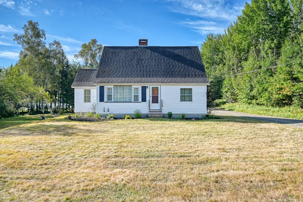 2 Piper Lane Abbot ME 04406