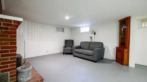 671 Essex Street Bangor ME 04401