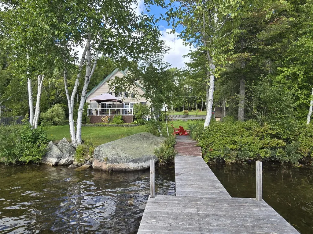 13 Cottage Lane Lincoln ME 04457