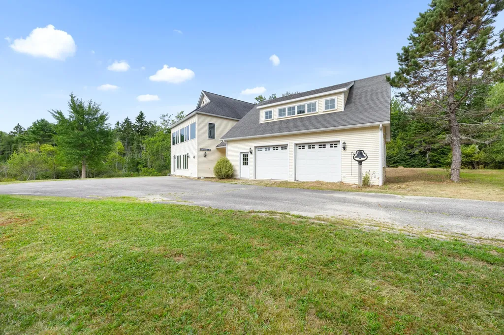 563 Newbury Neck Road Surry ME 04684